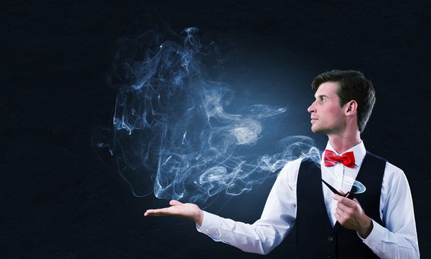 Businessman and pipe smoke - Fotografie, Obrázek