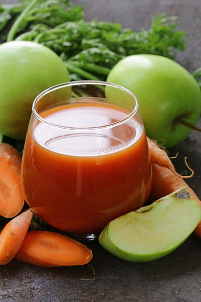 natural organic fresh juice of carrots and green apple - healthy eating - Photo, Image