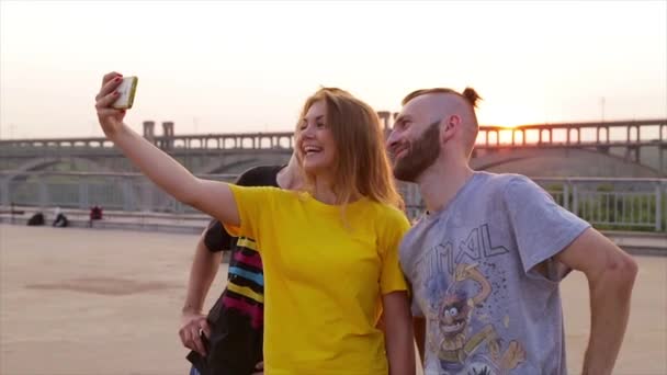 rollers selfie bridge - Footage, Video
