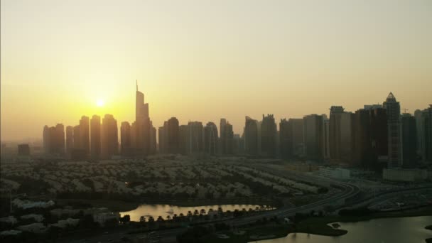 Aerial Dubai Downtown arranha-céus apartamentos - Filmagem, Vídeo