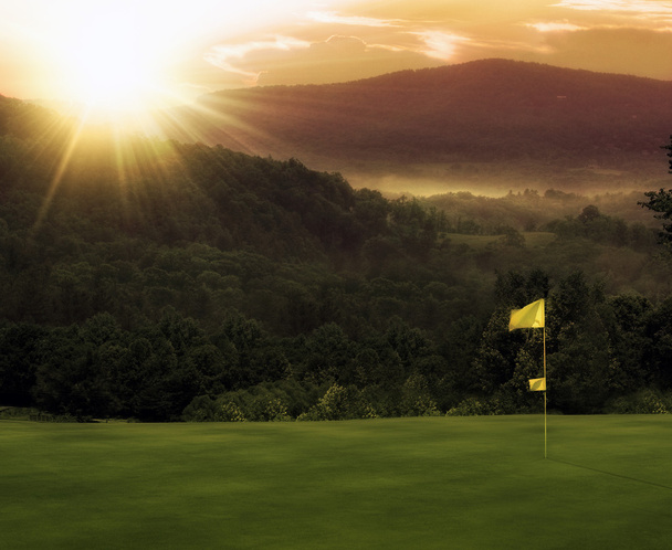 zachód słońca na polu golfowym - Zdjęcie, obraz