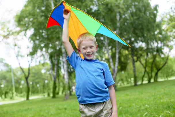 Portrait of a happy boy outdoors - Foto, Imagem