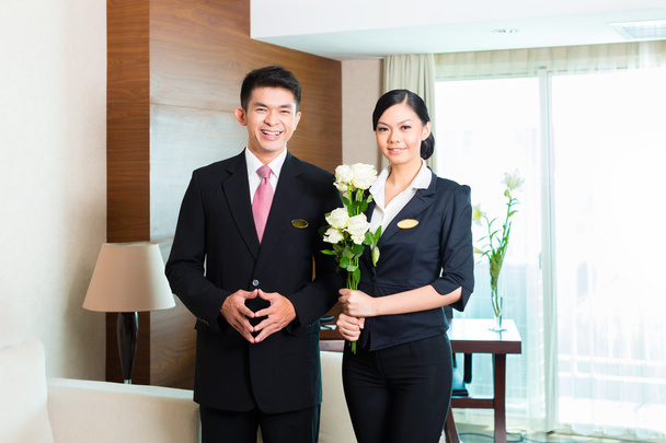 hotel manager welcoming VIP guests - Photo, Image