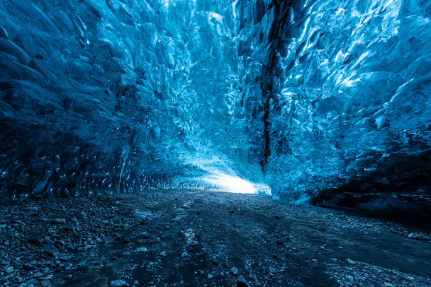 Cueva de hielo en Islandia
 - Foto, Imagen