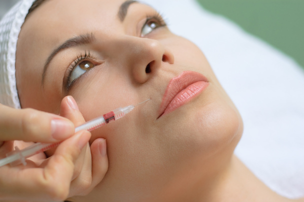Beauty treatment, botox injection - Foto, Imagen