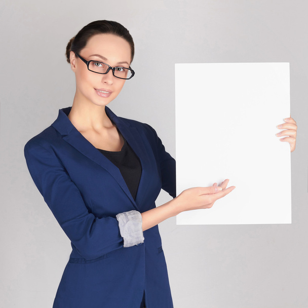 young business woman showing blank - Photo, Image
