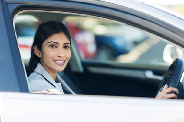 businesswoman smiling  inside her new car - Zdjęcie, obraz