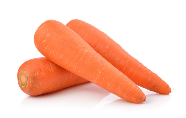 Zanahorias aisladas sobre un fondo blanco - Foto, imagen
