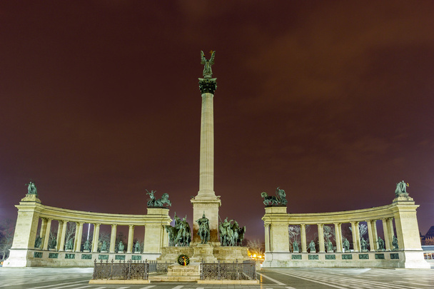 Monument du Millénaire à Budapest
 - Photo, image