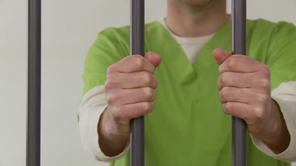 gevangene achter de tralies - Video