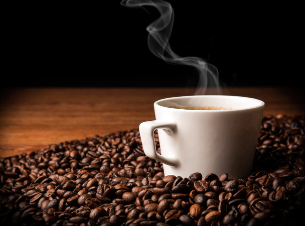 vida de alféizar de café con taza de café
 - Foto, imagen