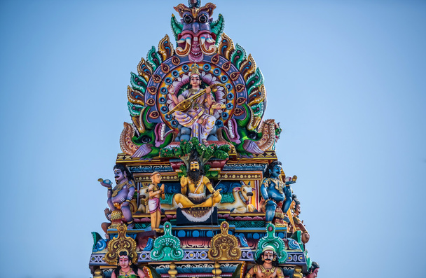 Красивые статуи в храме
 - Фото, изображение