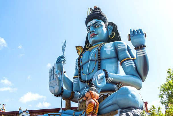 Standbeeld van Shiva god - Foto, afbeelding