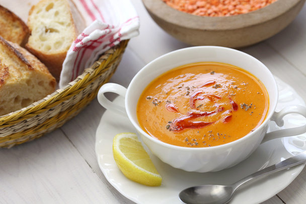 soupe aux lentilles rouges, cuisine turque
 - Photo, image