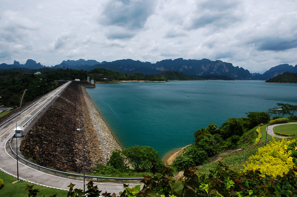 Dam, Thaiföld gyönyörű megyében  - Fotó, kép