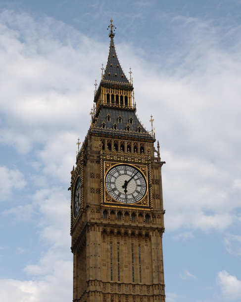 Большая башня с часами
 - Фото, изображение