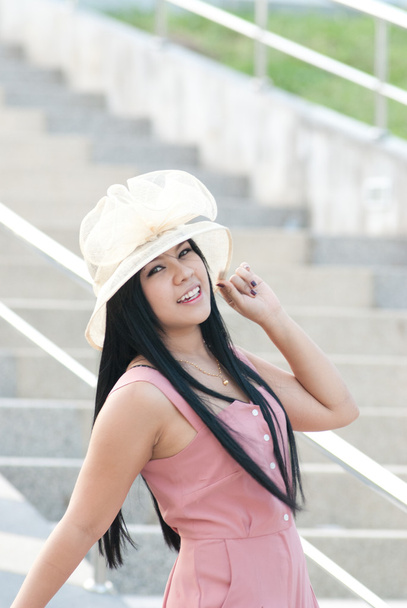 Cute asian young woman - Foto, afbeelding