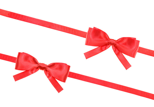 nudo de raso rojo y cintas en blanco - set 61
 - Foto, imagen