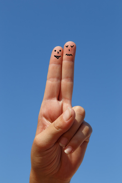 Два пальца нарисованы
 - Фото, изображение