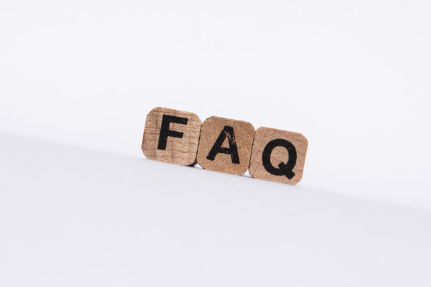 FAQ, veel gestelde vragen - brieven op witte achtergrond - Foto, afbeelding
