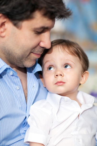 Lovely portrait of father and little son - Foto, imagen