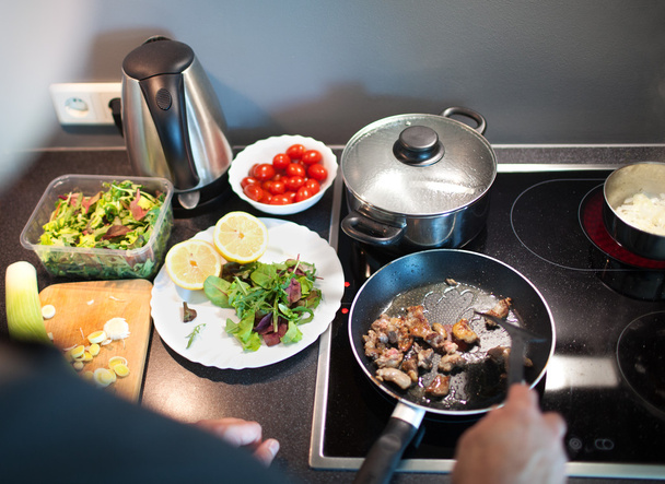 Lezzetli aile yemeği evde pişirme - Fotoğraf, Görsel