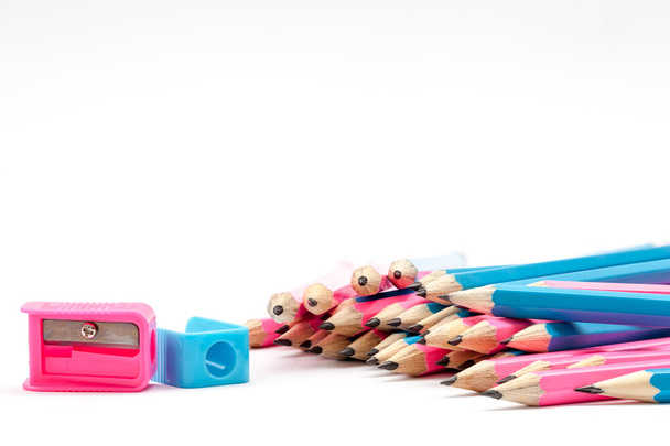 színes ceruzák fikarcnyi ceruzahegyező - Fotó, kép