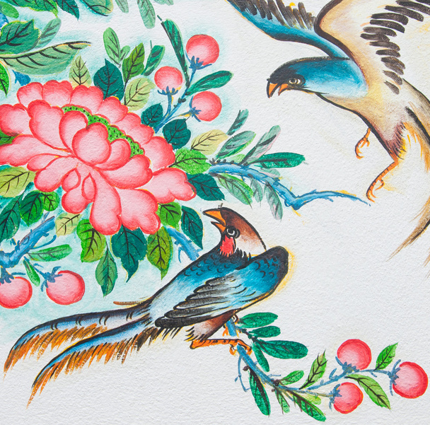китайские птицы рисуют на стене в китайском храме
 - Фото, изображение