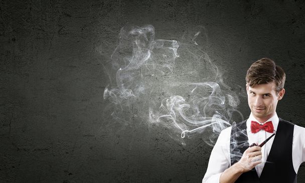 Businessman and pipe smoke - Foto, immagini