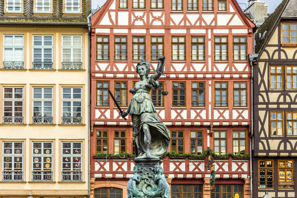 Justitia, pomnik w Frankfurt, Niemcy - Zdjęcie, obraz