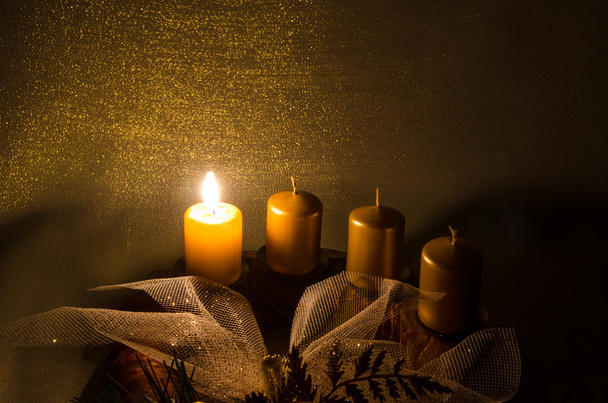 κεριά στην έλευση στεφάνι - Φωτογραφία, εικόνα