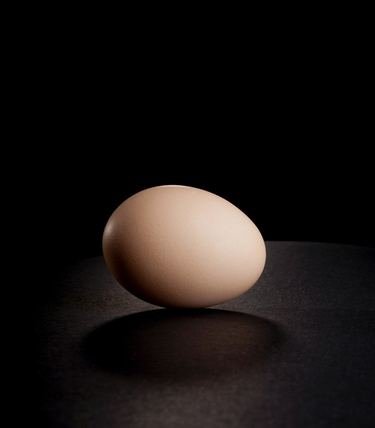 Egg on Black - Valokuva, kuva