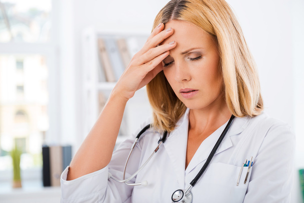 Frustrated female doctor - Zdjęcie, obraz