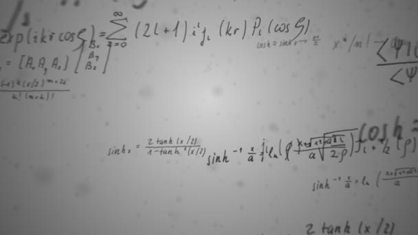 Χειρόγραφα μαθηματικά τύπους που πετούν μέσα από την κάμερα - Πλάνα, βίντεο