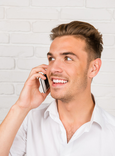 handsome man talking on the phone - Фото, изображение