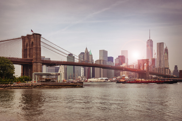 Бруклинский мост в сумерках, Нью-Йорк - Фото, изображение