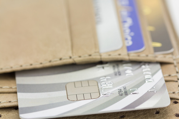 Кредитные карты в бумажнике, Мягкий фокус
 - Фото, изображение