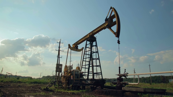Αντλίες πετρελαίου εργασίας - Πλάνα, βίντεο