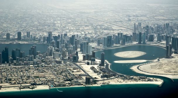 Vista aerea della baia di Dubai con grattacieli
 - Foto, immagini