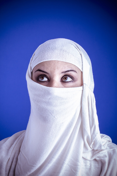 Beautiful arabic woman - Valokuva, kuva