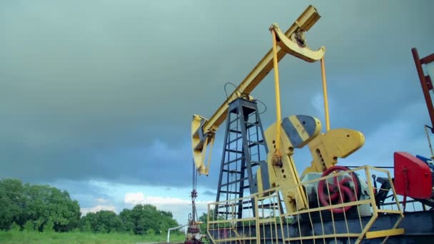 dolgozó olaj szivattyú - Felvétel, videó