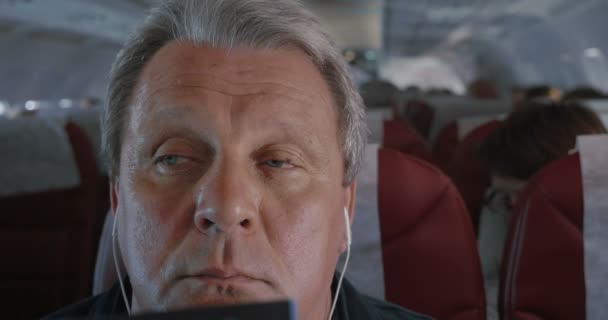 Uçaktaki Adam Uykuya Dalıyor - Video, Çekim