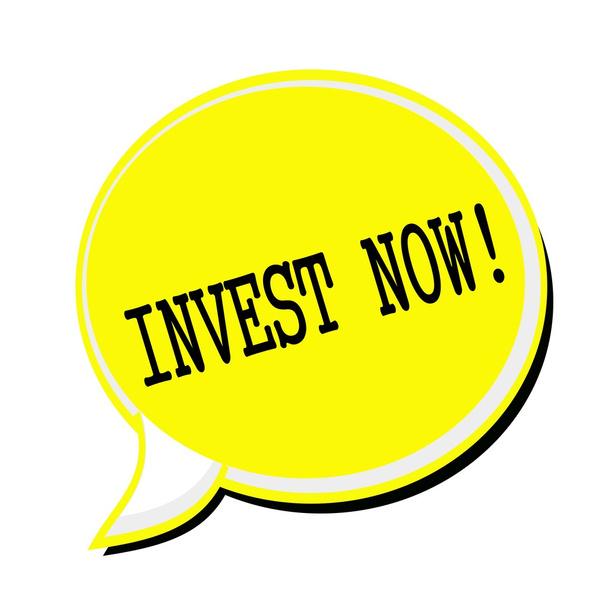 Investovat nyní černé razítko text na žlutou bublinu - Fotografie, Obrázek