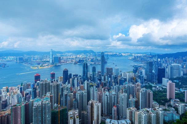スカイラインと香港の町並み - 写真・画像