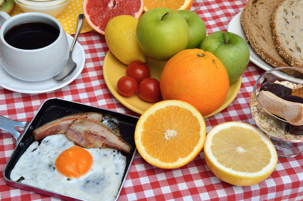 Вкусный завтрак или бранч
 - Фото, изображение