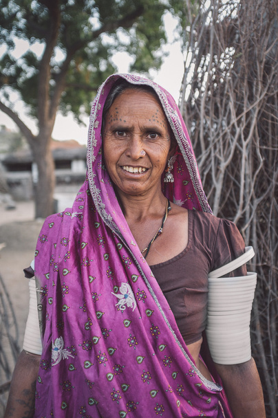 Rabari tribeswoman posing - Foto, immagini