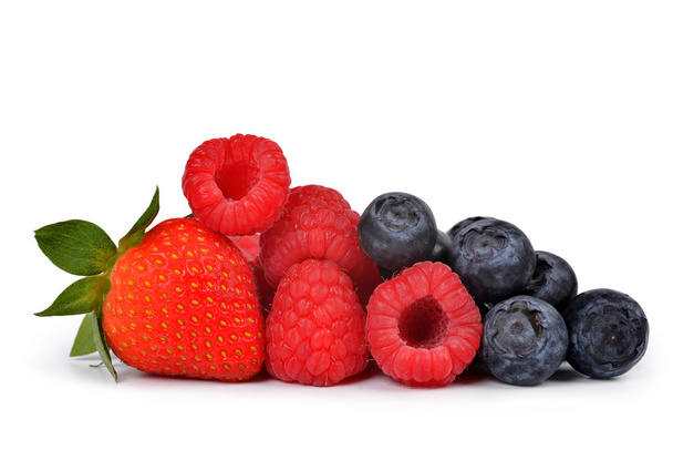 Strawberry with blueberries and raspberries - Φωτογραφία, εικόνα