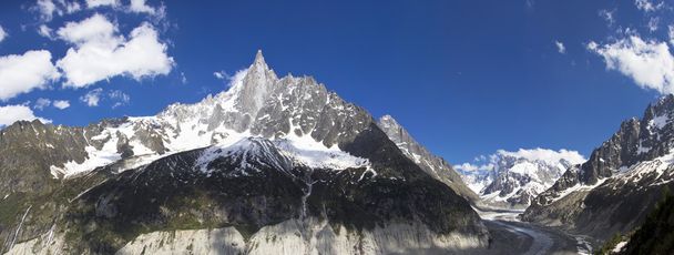 Hó- és gleccser közeli Chamonix csúcsok - Fotó, kép