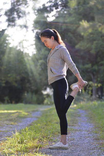 Woman exercising - Photo, Image