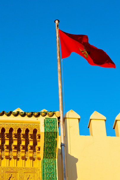 Туніс, розмахуючи прапором в небо колір і зубчасті хвиля - Фото, зображення